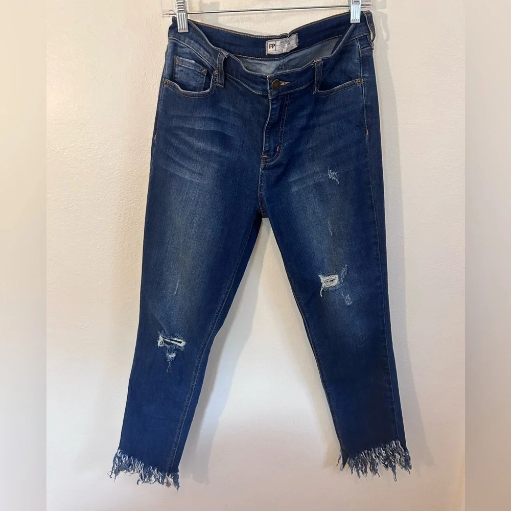 Free People Frayed Skinny Jeans‎ Distressed Womens 29 Great Heights Fringe Crop